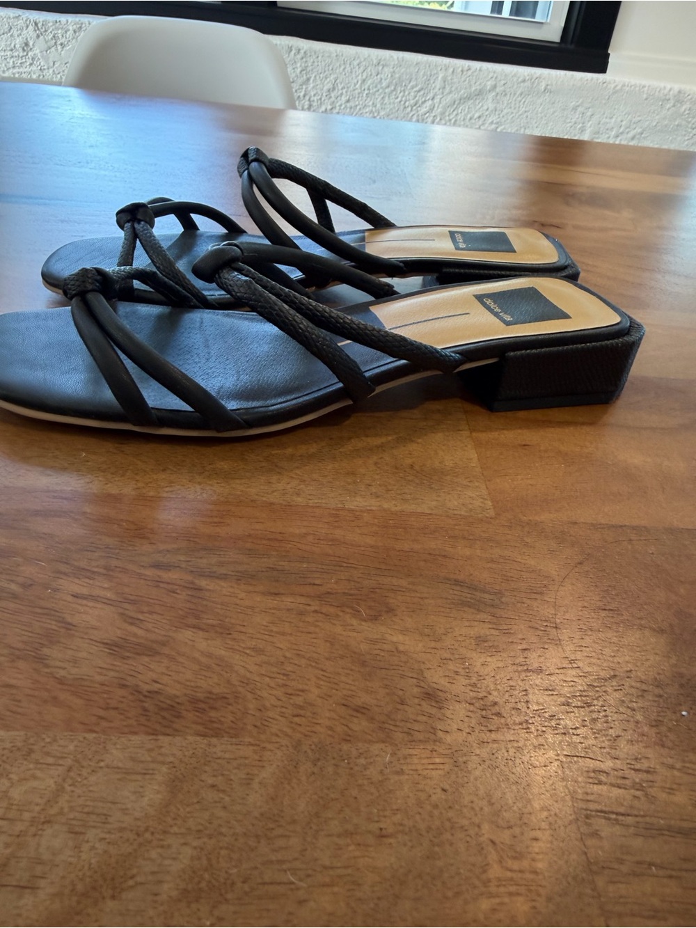 Dolce Vita Black Knotted Strappy Block Low Heel Sandals Size 8 - Picture 3 of 7